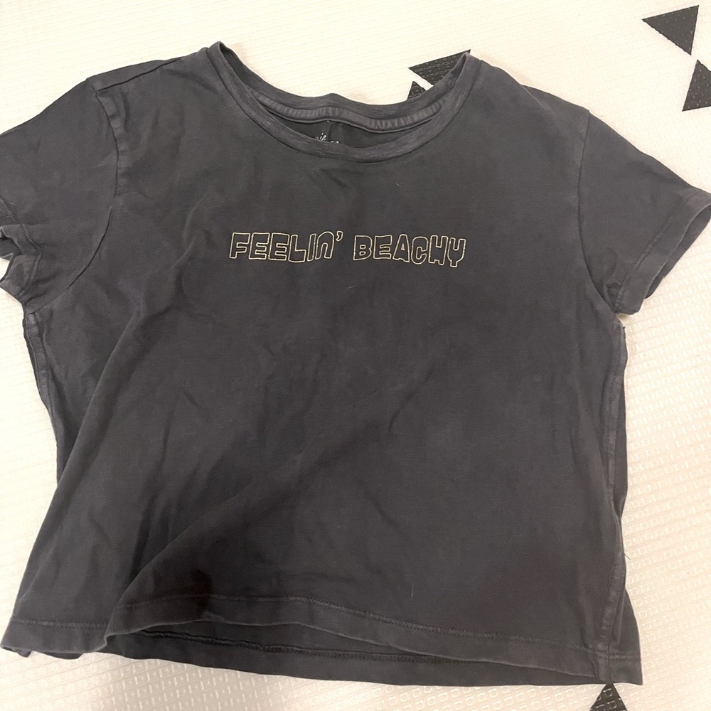 NEW Aerie Feelin’ Beachy Grey Cropped T-Shirt